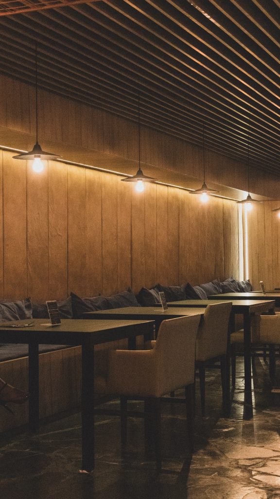 Le guide ultime pour choisir le meilleur lampadaire industriel